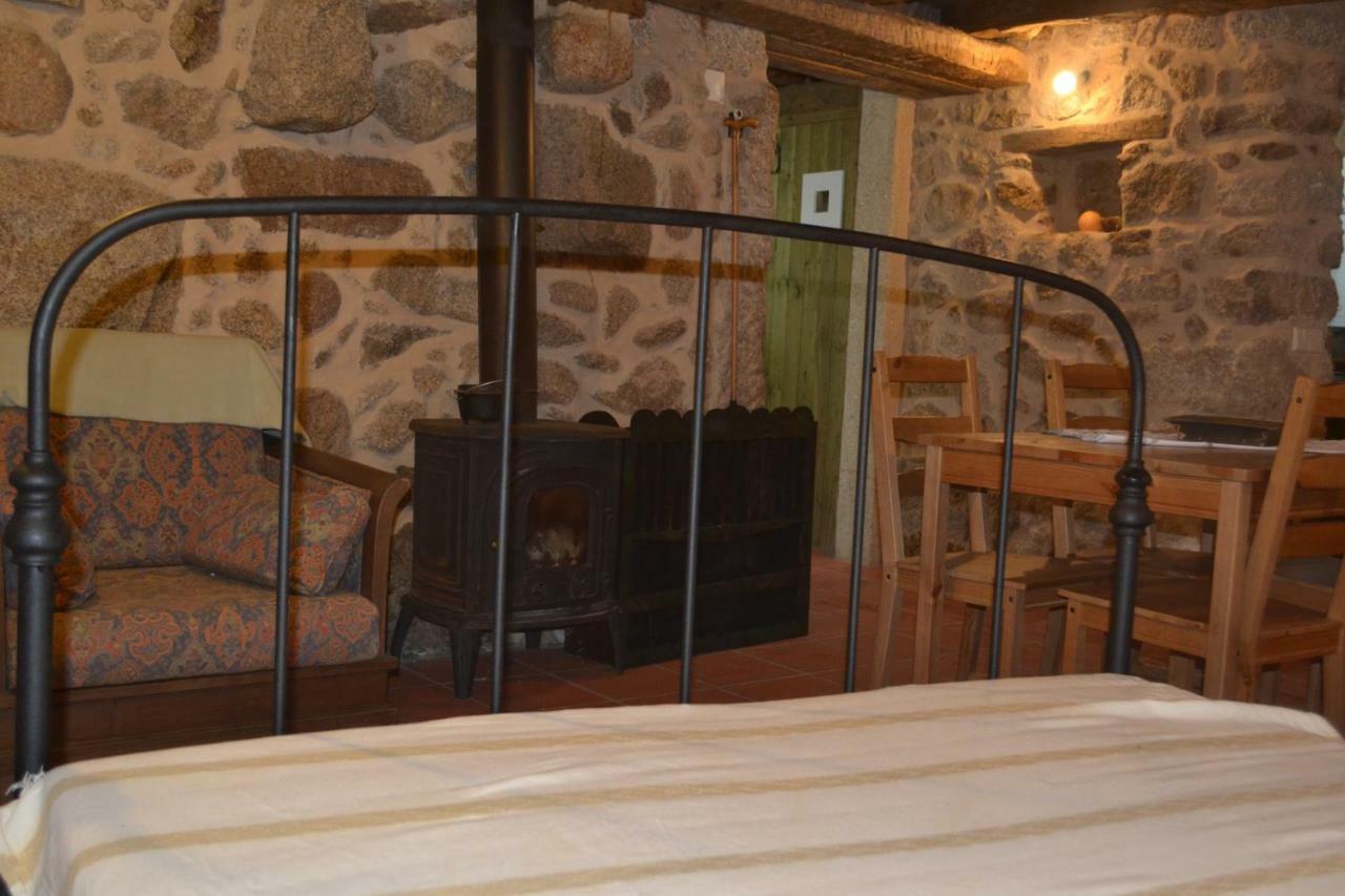 Penedino Mountain Cottage アルコス・デ・ヴァルデヴェス エクステリア 写真